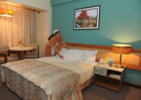 Cesar's Plaza Hotel 5