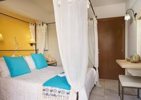 Golden Bay Apartments-Garden Haven 3