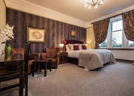 The Howbeck & The Retreat 5min to Lake, Restaurants & to the free Hydro Wellness Club 2