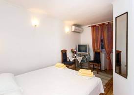 Rooms Fausta Old Town 4