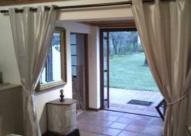 Orange-Ville Lodge & Guesthouse 5