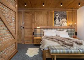 Zara Chalet 5