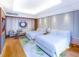 The Ritz-Carlton Jakarta, Mega Kuningan 5