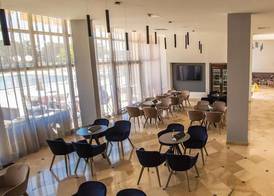 Arena Hotel Holiday 4