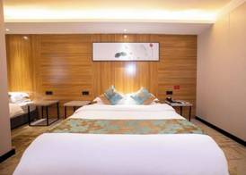 Yueyue Hotel (Zhengzhou Datong Road Railway Station East Plaza) 4