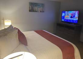 Garnett Hotel & RV Park 5