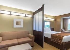 Microtel Inn & Suites by Wyndham Marietta 5