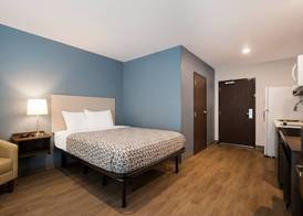 WoodSpring Suites Port St Lucie 5