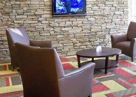 Red Roof Inn & Suites Beaumont 2