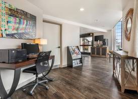 Best Western Rose Garden Inn 3