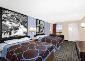 Super 8 by Wyndham Whiteville 4