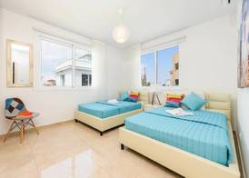 Green Bay Villa No13 2