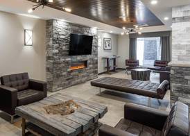 Ramada by Wyndham Revelstoke 3