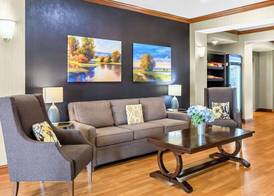 Best Western Legacy Inn & Suites Beloit/South Beloit 2