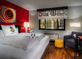 Staypineapple, Hotel FIVE, Downtown Seattle 5