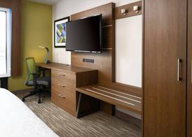 Holiday Inn Express & Suites OLIVE BRANCH by IHG 5