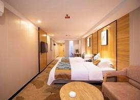 Yueyue Hotel (Zhengzhou Datong Road Railway Station East Plaza) 5