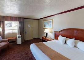 Red Arrow Inn & Suites, a Travelodge by Wyndham 4