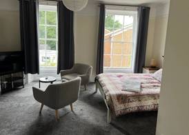 Harmondsworth Hall Guest House Heathrow 2