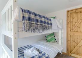Beach Breeze Cottage - 3 Bed 3