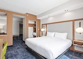 Fairfield Inn & Suites by Marriott Hickory 5