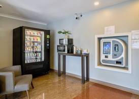 Motel Newstar Laval 4