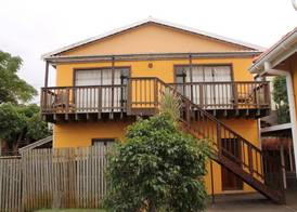 Flintstones Guest House Durban 2