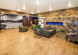 Cobblestone Inn & Suites Fairfield Bay 5