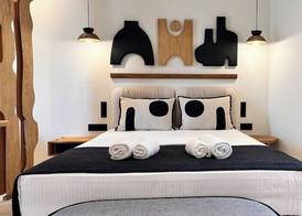 Aristotle Suites 3