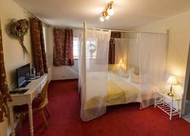 Romantik Hotel Zum Lindengarten 3