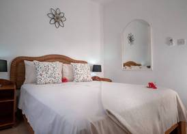 La Maison Hibiscus Self Catering Accommodation 5