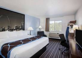 Super 8 by Wyndham Washington 4