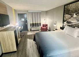 Super 8 by Wyndham Manchester TN 4