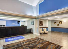Baymont by Wyndham Jacksonville/Butler Blvd 2