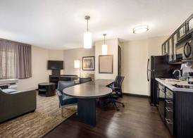 Sonesta Simply Suites Oklahoma City Airport 4
