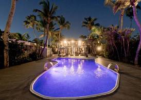 TRACADERO Beach Club & Holidays Rentals 5