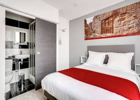 Paris Hotel 4