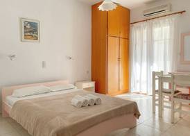 Captain Michalis Apartments - 750m from Kalamaki Beach 2