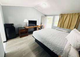 Sun N Sand Motel 2