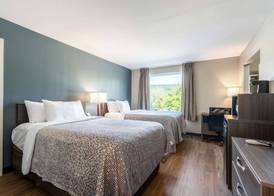 Econo Lodge Dayton North 5