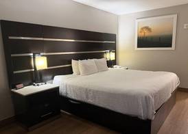 Days Inn by Wyndham Budd Lake 4