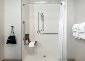 Holiday Inn Express & Suites QUEENSBURY - LAKE GEORGE AREA by IHG 2