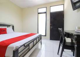 RedDoorz near RS Sarjito Yogyakarta 2 5