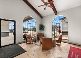 Econo Lodge Belton 5