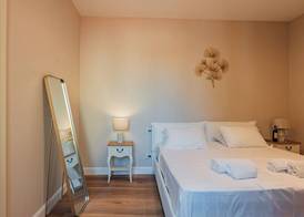 Florence Dome Rooms 3