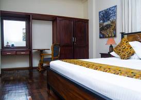 Coconut Grove Regency Hotel 4