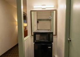 Galesburg Extended Stay I 74 Newly Renovated 3