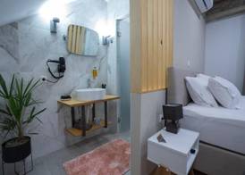 THE ROOMS 4