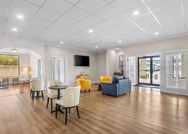 Days Inn by Wyndham Adel I-75 4