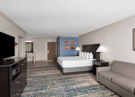 La Quinta by Wyndham Moab 5